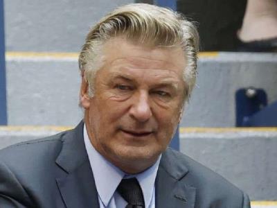 El equipo legal de Alec Baldwin presenta una grabación de llamada al 911 en el caso "Rust"