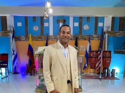 El líder religioso Víctor Manuel Kery se encuentra bajo investigación por presunto abuso sexual