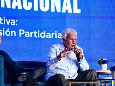 Expresidente Felipe González: "La democracia está en retroceso"