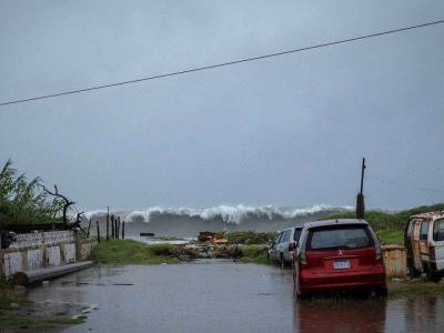 Impacto del centro del huracán Beryl en la costa sur de Jamaica