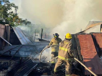 Informe del incendio ocurrido en un depósito perteneciente a una empresa constructora en la zona de Arroyo Hondo