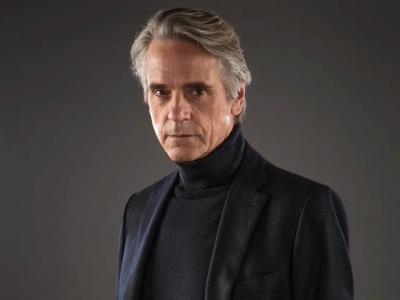 Jeremy Irons interpretará el papel del padre de Jennifer Aniston en la serie "The Morning Show".