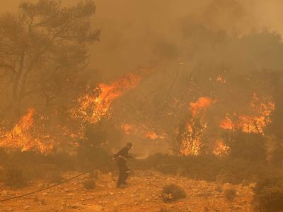 Ola de calor en Canadá dispara número de incendios forestales