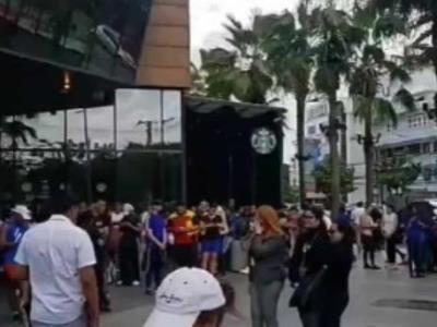 Olor a gas causa evacuación en el centro comercial Downtown Center