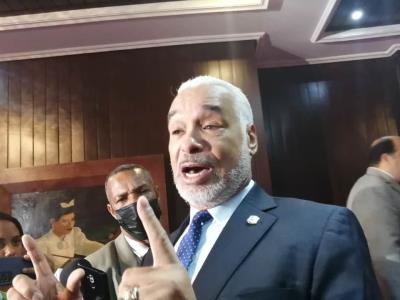 Radhamés Camacho dice que Danilo Medina seguirá al frente del PLD
