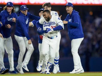 Teoscar Hernández elige jugar con los Dodgers en la novena entrada contra los Diamondbacks