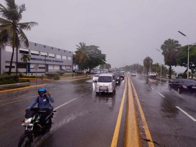 Vaguada y onda tropical generarán lluvias este jueves