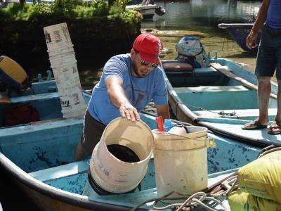 Así fue como pescadores encontraron un bote lleno osamentas