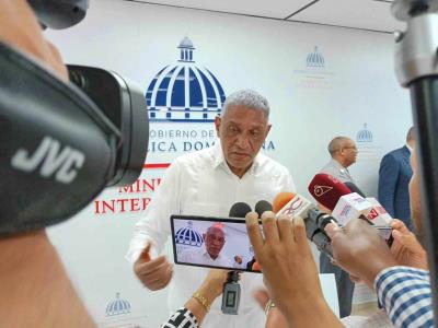 Chu Vásquez dice que se va satisfecho de Interior y Policía