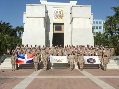 Director de Cesfront pide a soldados no sucumbir en aniversario