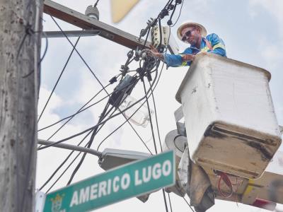 Edesur restablece servicio de energía en Yaguate