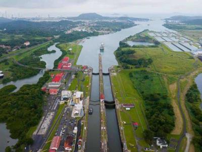 El canal de Panamá atiende desde este lunes 35 tránsitos diarios
