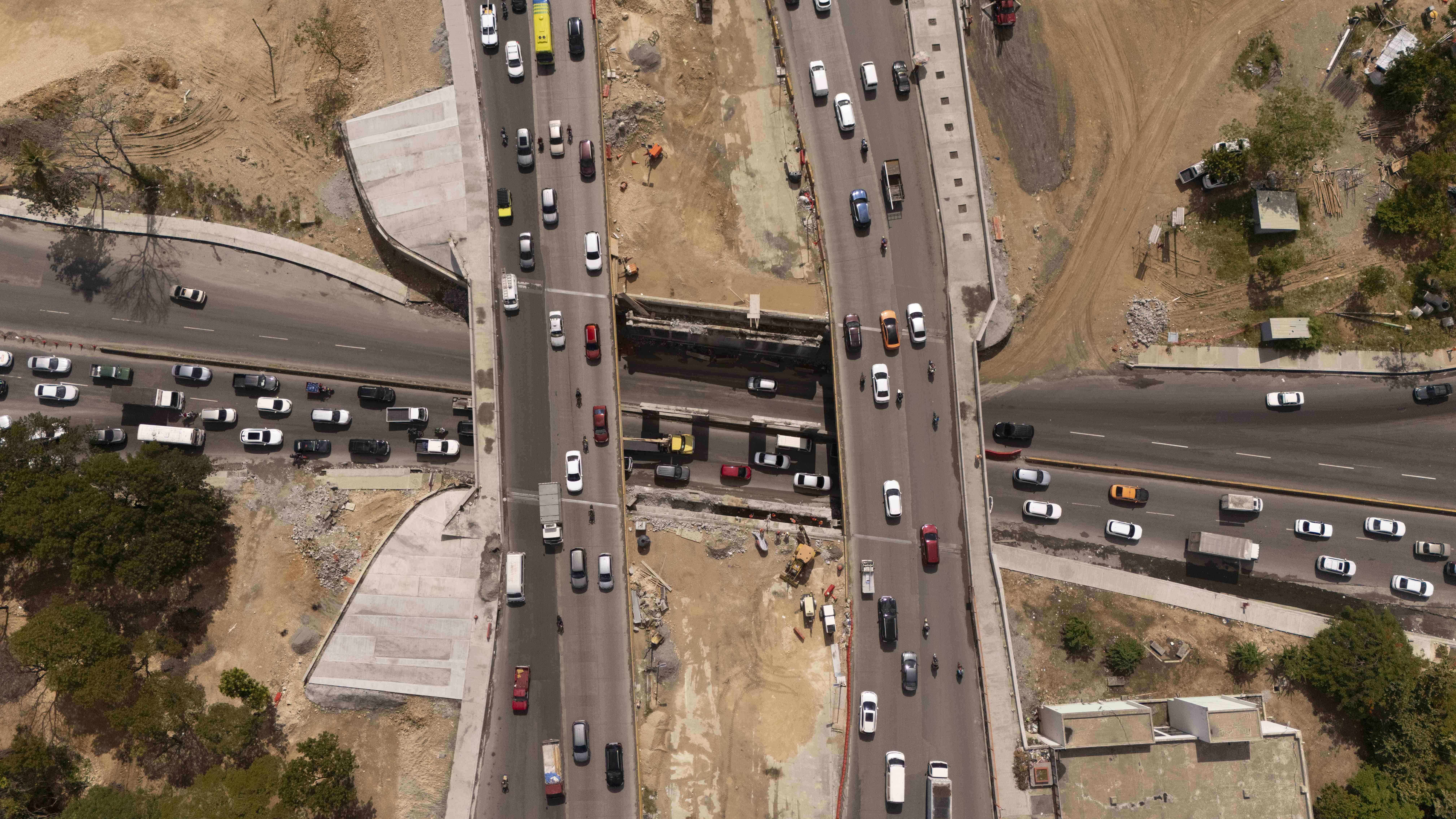 Autopista Duarte sobre la Luperón.