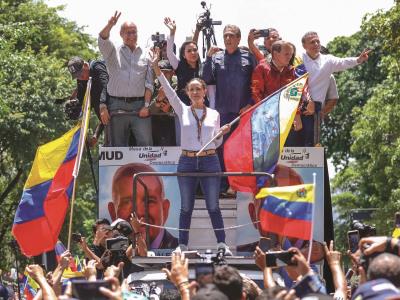 Elecciones en Venezuela: crecen presiones a chavistas