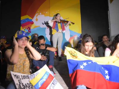 Elecciones en Venezuela: venezolanos en RD agradecen a Abinader