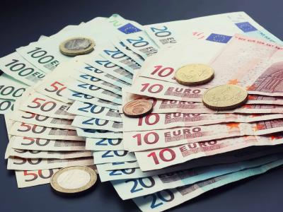 Euro cierra semana con impacto por volatilidad