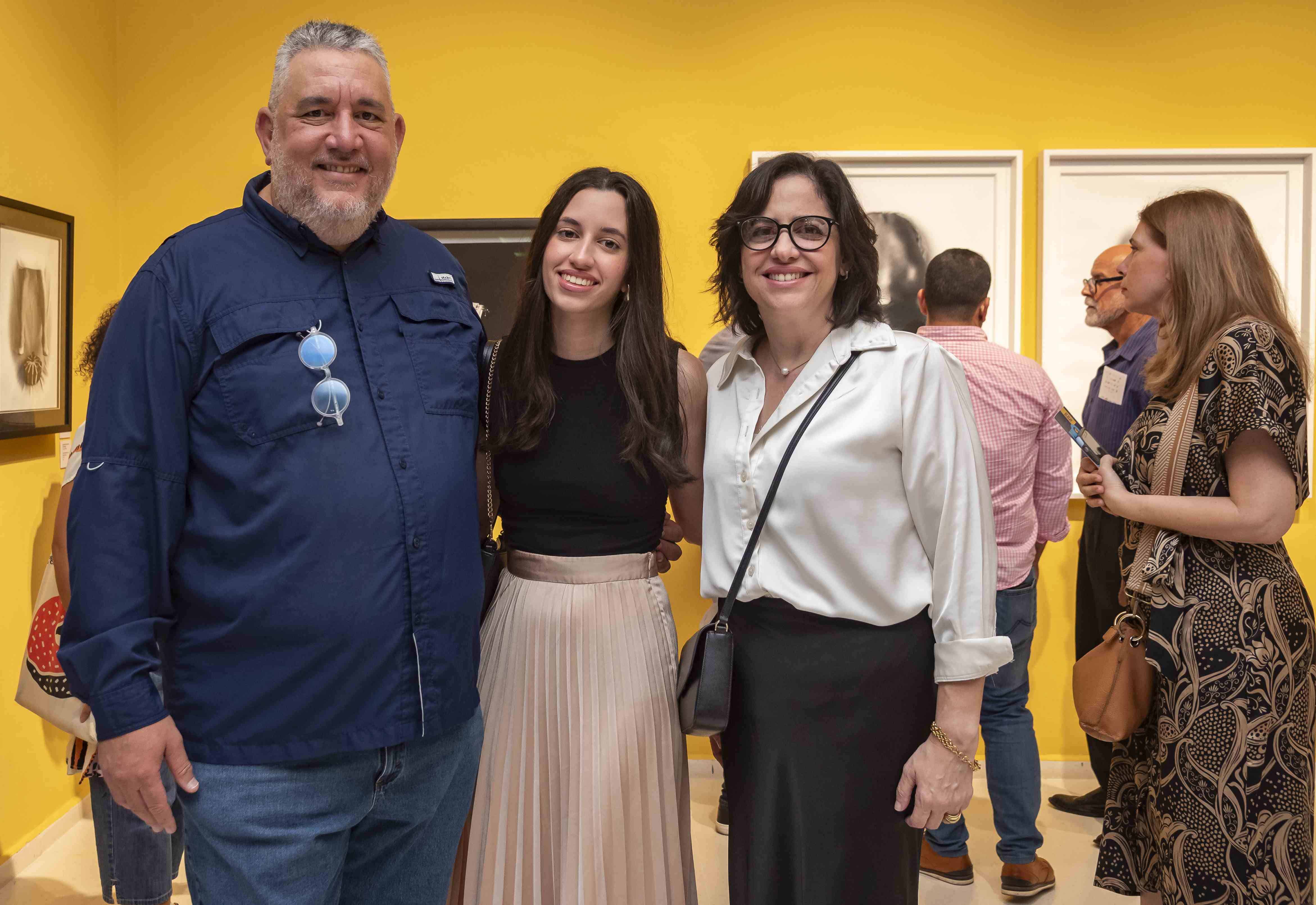 Pedro Genaro, Daniella Rodríguez y Giovanna Menicucci.