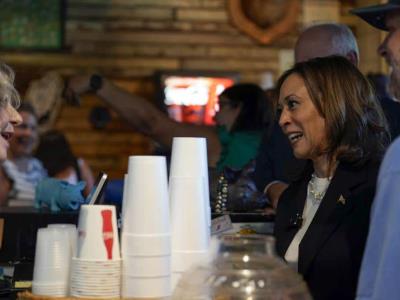 Kamala Harris aventaja a Donald Trump entre los votantes latino