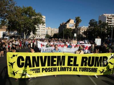 Mallorca protesta contra el sobreturismo