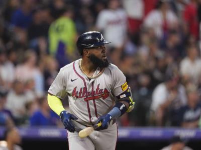 Marcell Ozuna lidera dos patas de la triple corona