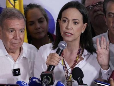 María Corina Machado: Maduro busca "aterrar" a empleados públicos