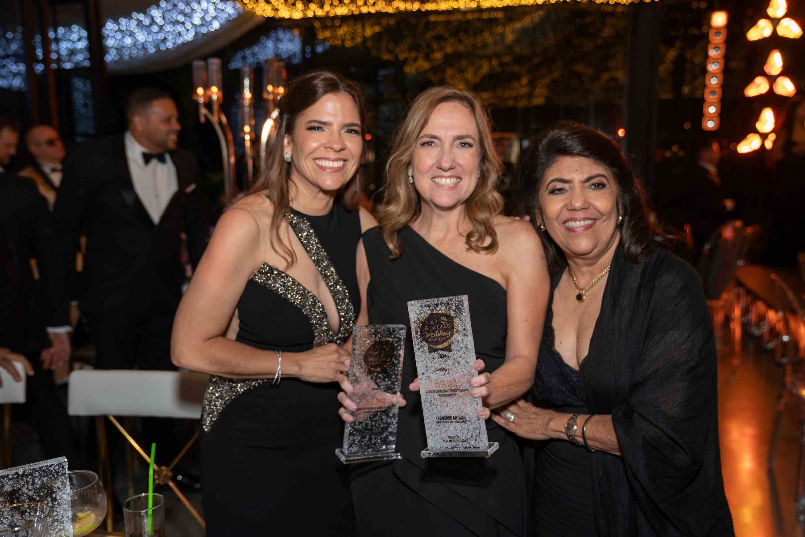 Erika Suárez, Mónica García y Lilin de Suárez.
