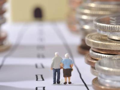 Minerd desmiente jubilación de docentes de forma arbitraria