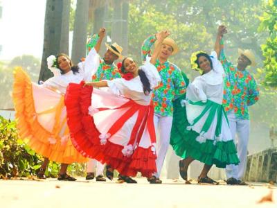 Participación del Ballet Folklórico Nacional Dominicano en Francia