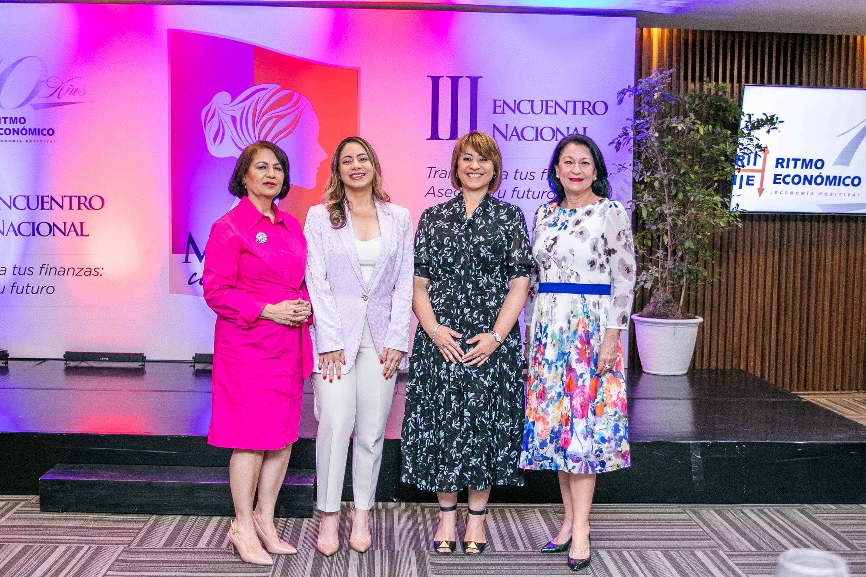 Zonia Tejada, Gloria Reyes, Rosanna Ruiz y Rosa Rita Álvarez.