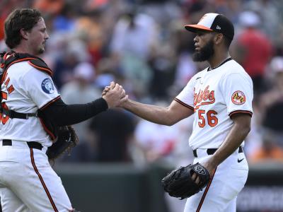 Suárez nuevamente clave para los Orioles que vencen a Medias Rojas