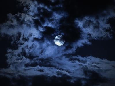 Superluna azul ilumina varias ciudades del mundo