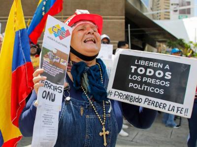 Supremo de Venezuela revisa actas físicas de elecciones presidenciales