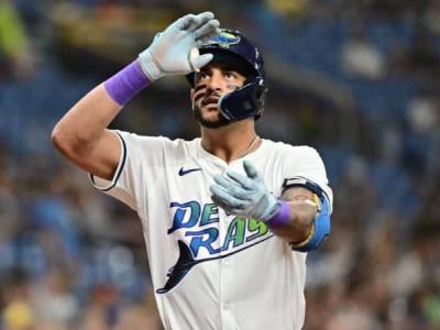 Tampa Bay manda a Sirí al banco, otra vez, por actitud en el terreno