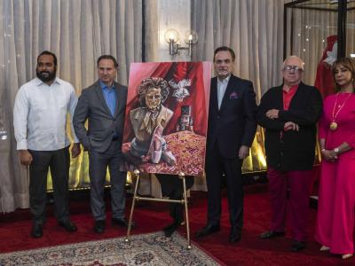 Teatro Nacional presenta revista de lujo