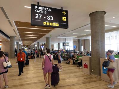 Turistas encuestados tiene intención de regresar a país