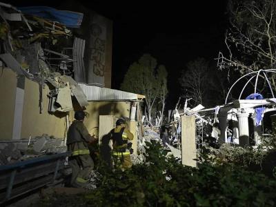 Un periodista muerto y tres más heridos tras ataques rusos en Ucrania