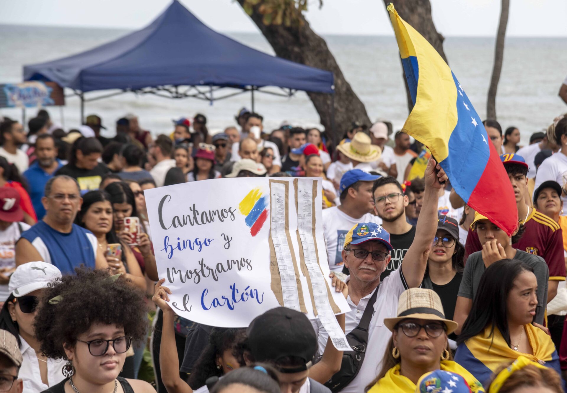 Venezolanos en RD apoyan a María Machado y a Edmundo González
