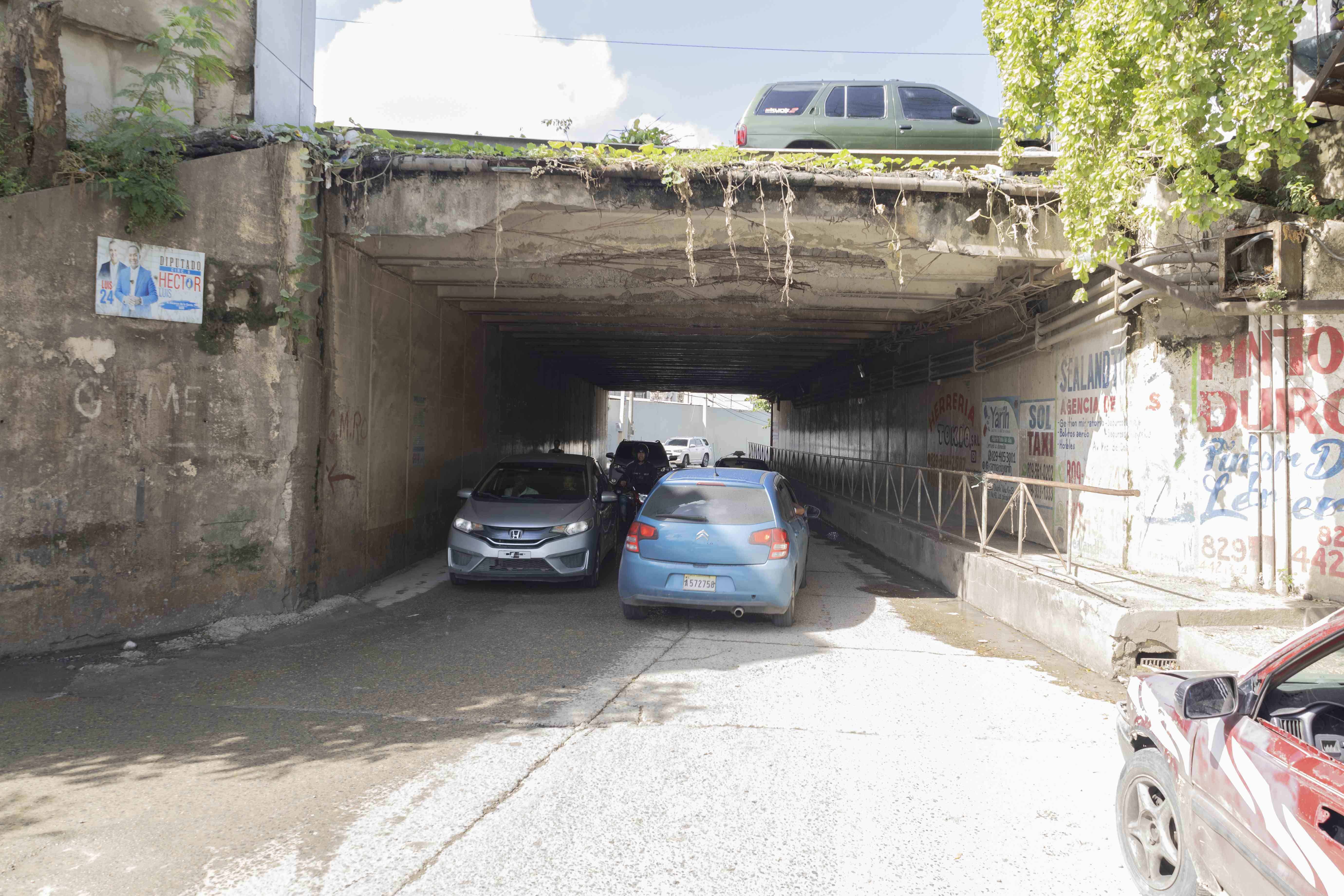 Puente por el kilómetro 13 de la Autopista Duarte.