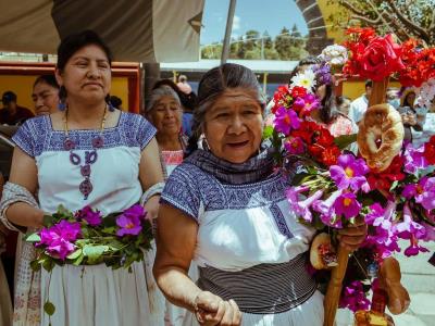 Celebra el Día Internacional de la Mujer Indígena