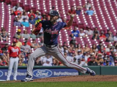 Chris Sale se lleva la victoria en triunfo de Bravos ante Rojos