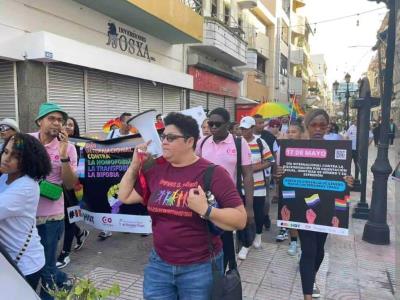 Denuncian atropello a grupo de la comunidad LGBTIQ+ en Zona Colonial