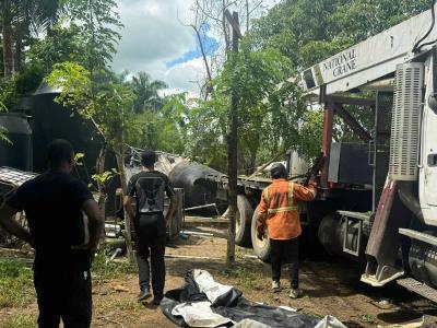Desmantelan fabrica clandestina de alcohol adulterado en SPM