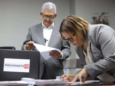 Ejecutivo somete al Congreso Presupuesto General del Estado de 2025