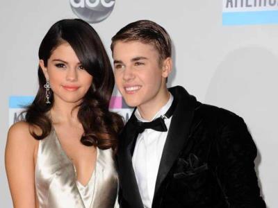 Justin Bieber quiere ser amigo de Selena Gómez tras tener a su hijo