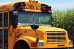 Autobús escolar choca contra camioneta en Ohio y deja 1 niño muerto y 23 heridos