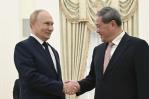 Putin se reúne con primer ministro chino mientras Moscú y Beijing estrechan su relación