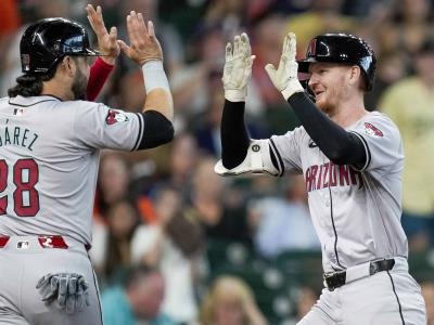 Smith da tres jonrones; 8 CE en triunfo de Diamondbacks ante Astros