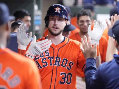 Tucker, Bregman y Meyers contribuyen con jonrones a victoria Astros