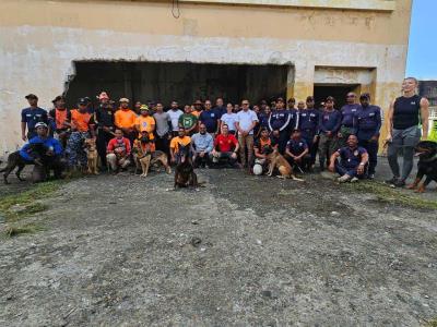 Capacitan en búsqueda en emergencias con unidad canina K-9