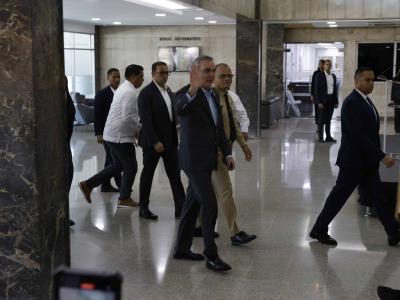 El presidente Luis Abinader encabeza reunión por tema migratorio